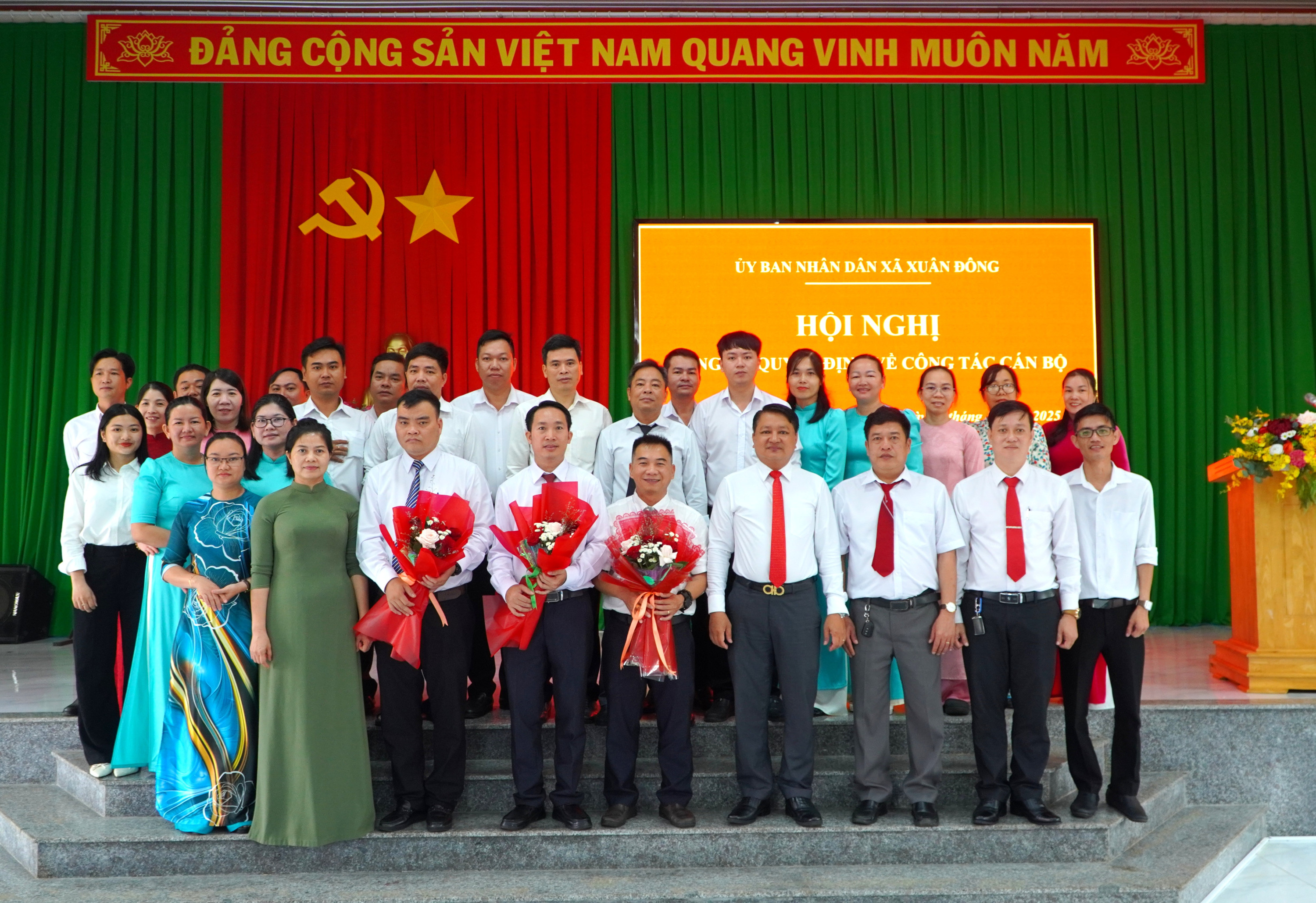 TRAO QD Q CHANH VP 0