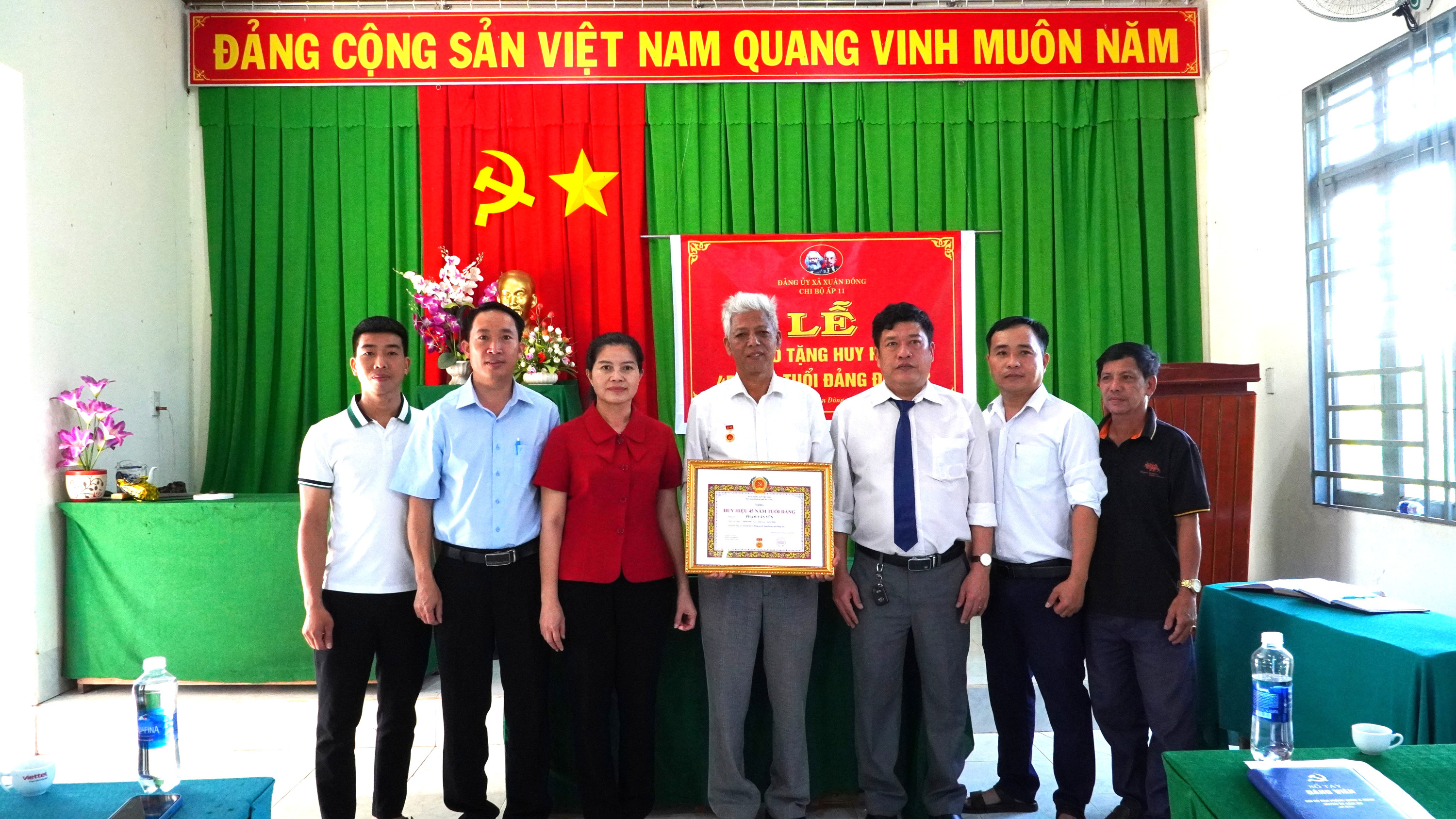 TRAO HH 45 NAM TUOI DANG 3