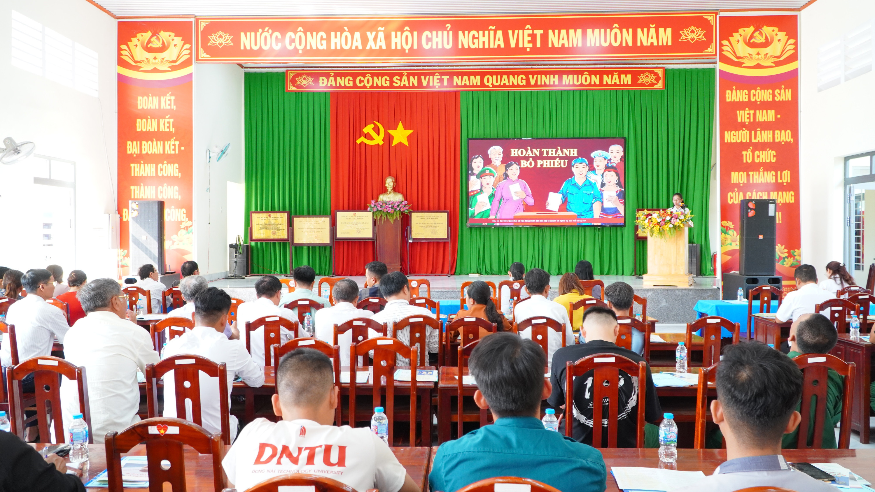 hoi luat gia tt bau cu 2