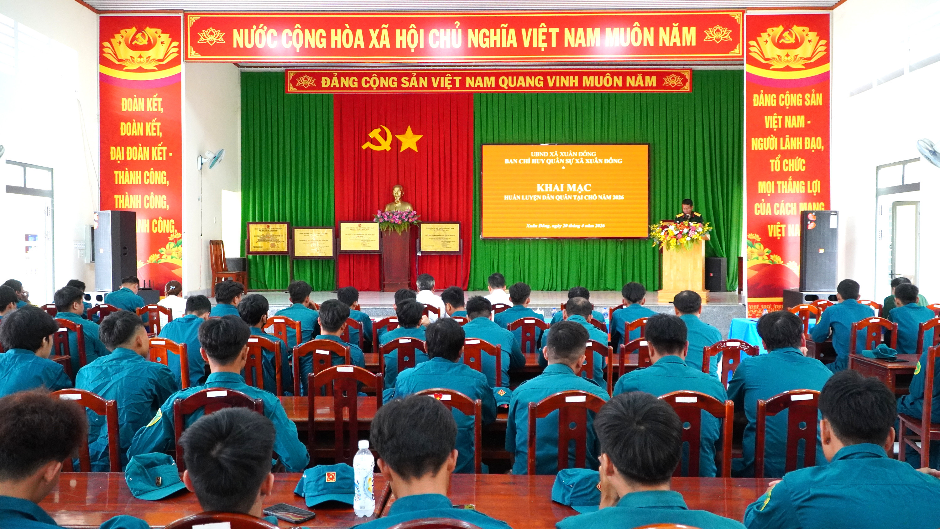 khai mac huan luyen5